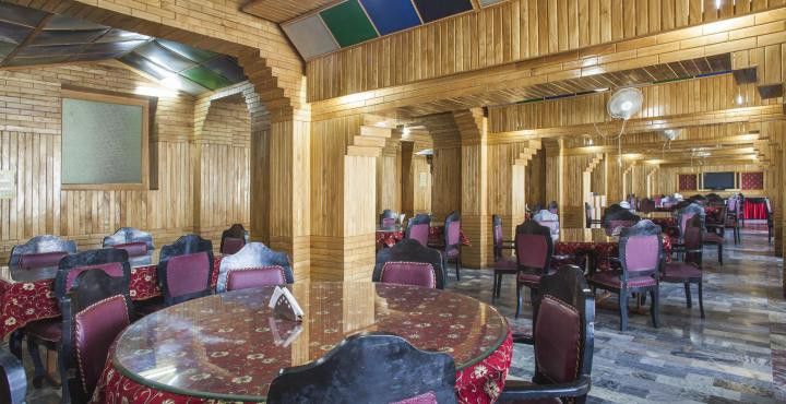 Hotel Pamposh Srīnagar エクステリア 写真